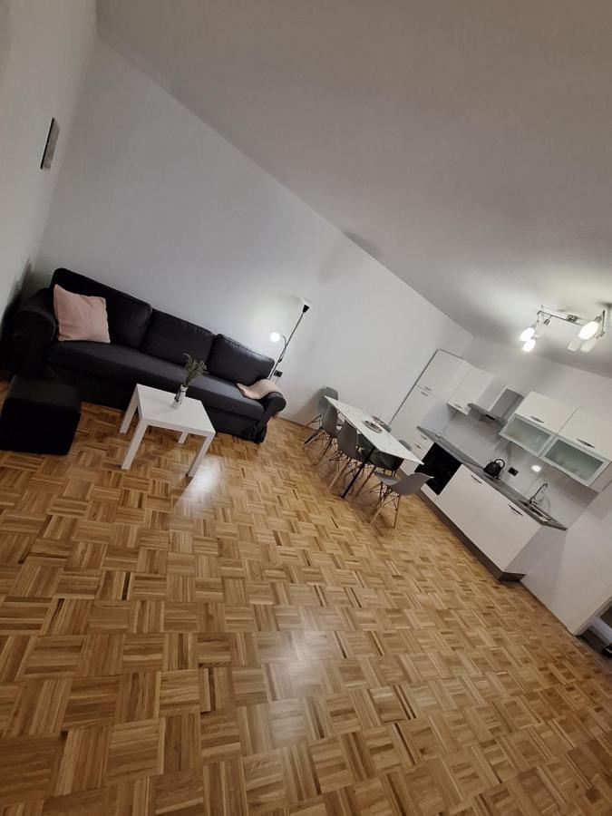 Apartment Kp With Parking Koper Exterior photo