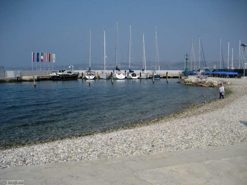 Apartment Kp With Parking Koper Exterior photo